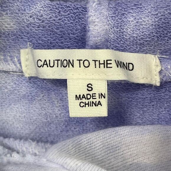 Caution to the Wind Size S & White Tie-Dye Cropped Hoodie - Picture 3 of 3